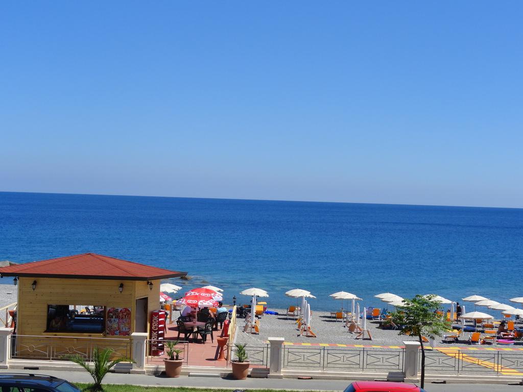 Hotel Miramare Cirò Marina Buitenkant foto