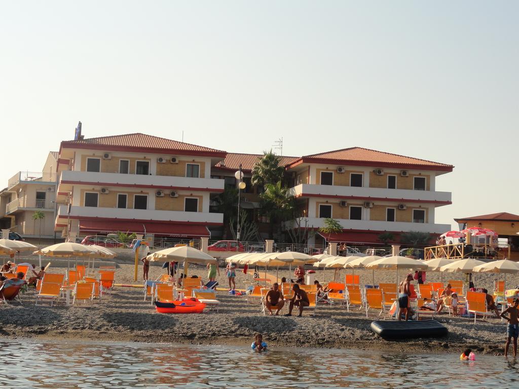 Hotel Miramare Cirò Marina Buitenkant foto