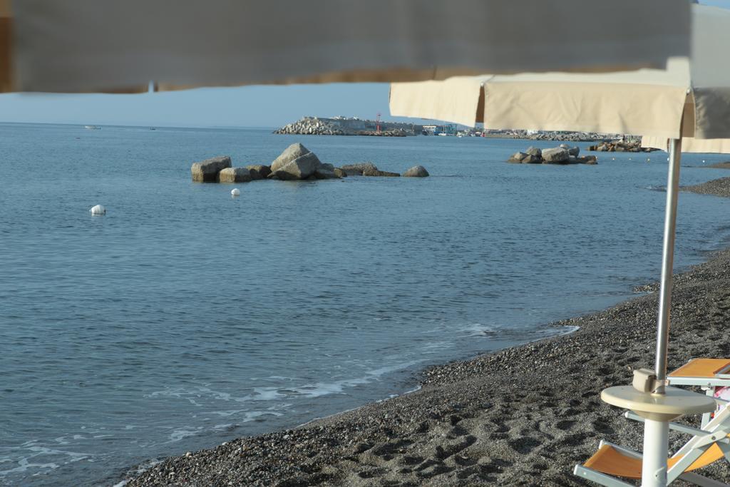Hotel Miramare Cirò Marina Buitenkant foto