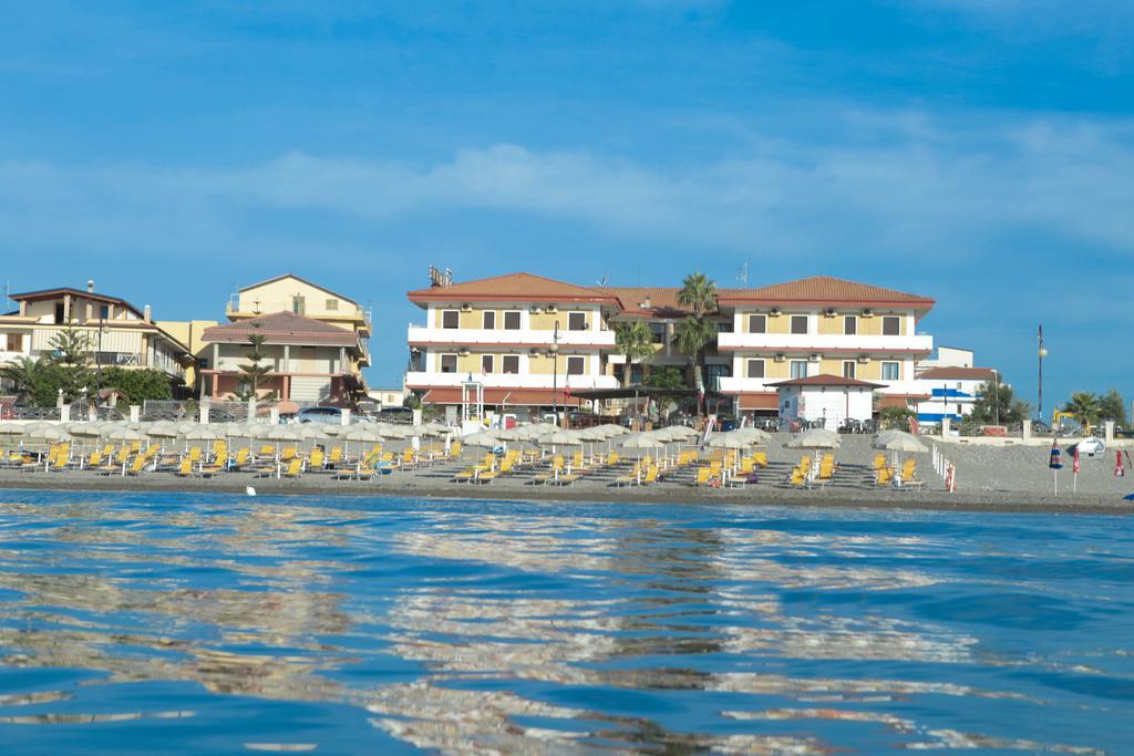 Hotel Miramare Cirò Marina Buitenkant foto